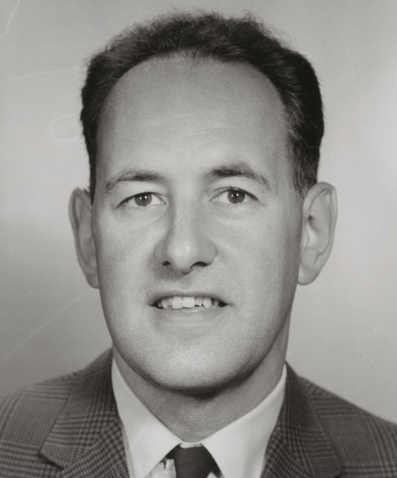 Фрэнк розенблатт. Розенблатт нейрокомпьютер. 1957 Фрэнк Розенблатт. Нейрофизиолог Фрэнк Розенблатт.